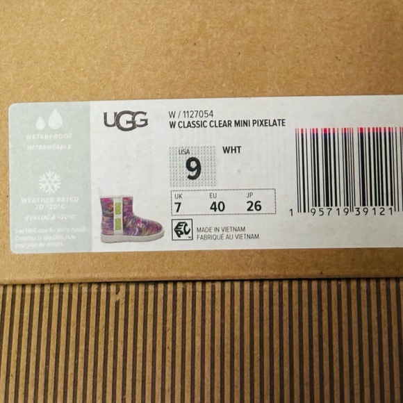 UGG Rainbow Classic Clear Mini Boot Sz 9 - Picture 12 of 14
